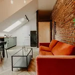 Old Brick Boutique Apartahotel 4*
