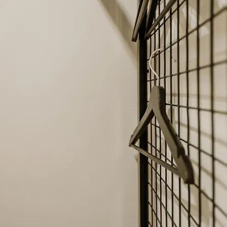 Old Brick Boutique 3*