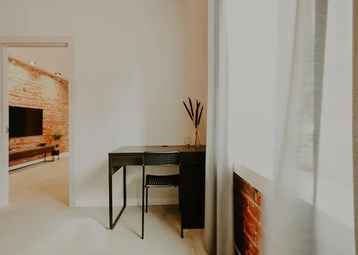 Old Brick Boutique 3*