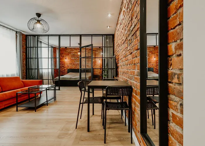 Old Brick Boutique 3*